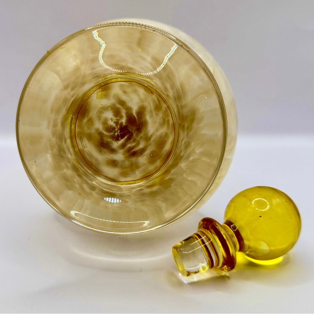 VTG Murano Filigrana Art Glass Decanter 9.5" White Latticino Swirl Amber Stopper - Picture 6 of 8